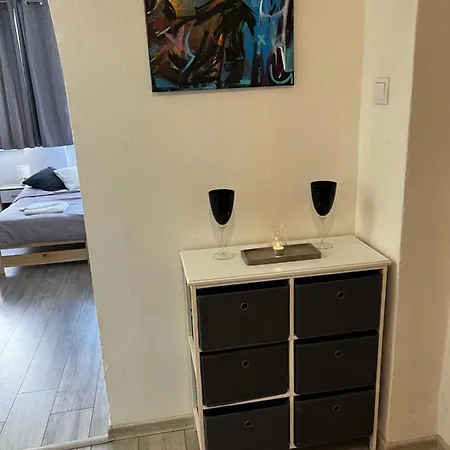 I&t V Srdci Broumova Apartament *