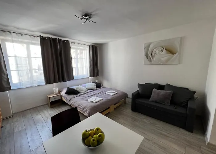 I&t V Srdci Broumova Apartment